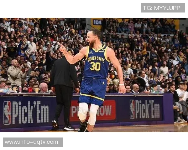 费尔斯表现低迷15投仅5中贡献13分5篮板3助攻全队最低正负值10 费尔斯表现低迷15投仅5中贡献13分5篮板3助攻全队最低正负值10